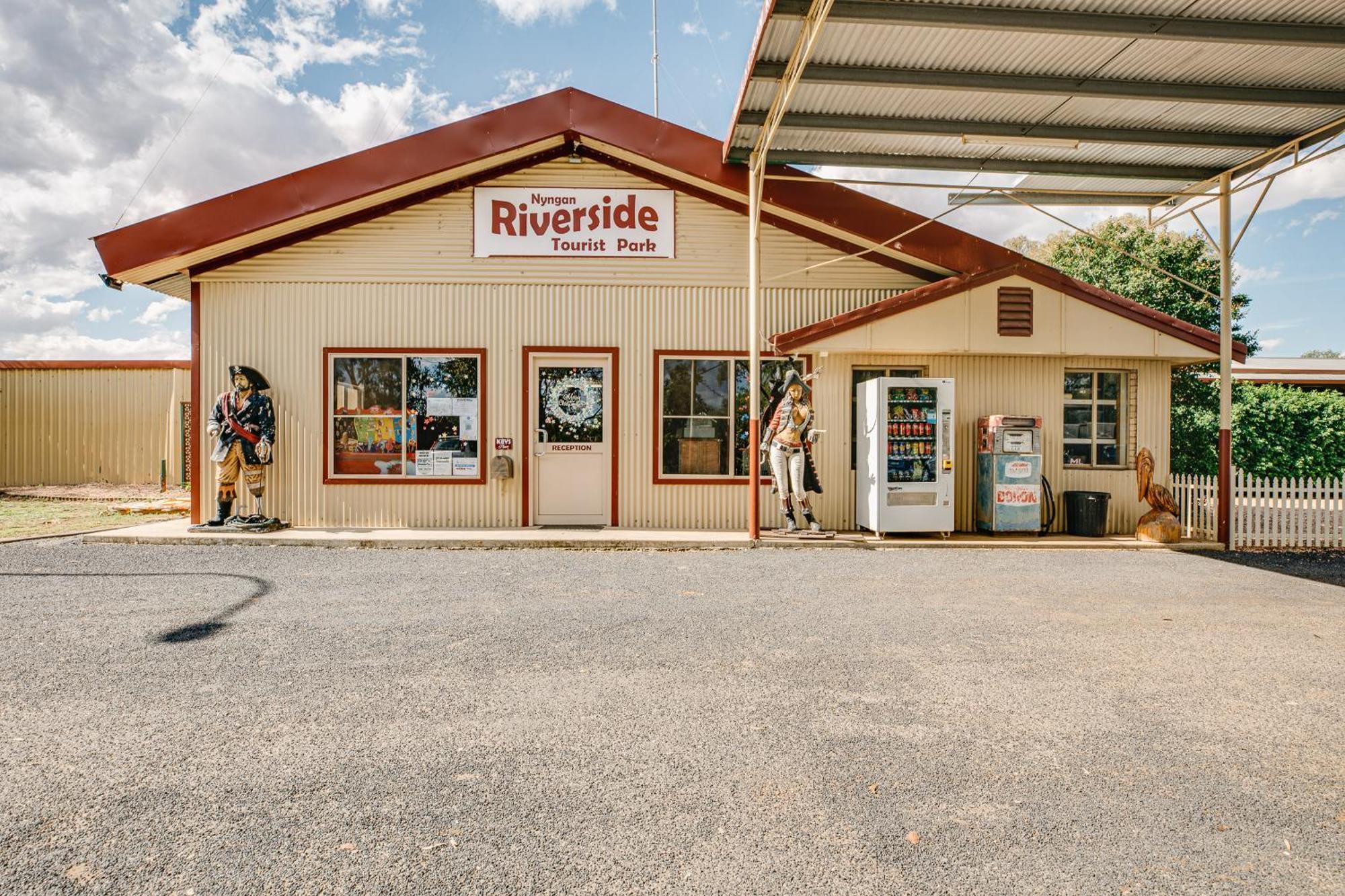 Hotel Nyngan Riverside Tourist Park Esterno foto